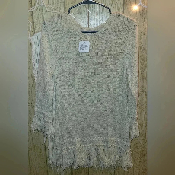 BOGO🆓 -Entro Boho Crochet Sweater with Detail - Picture 1 of 5